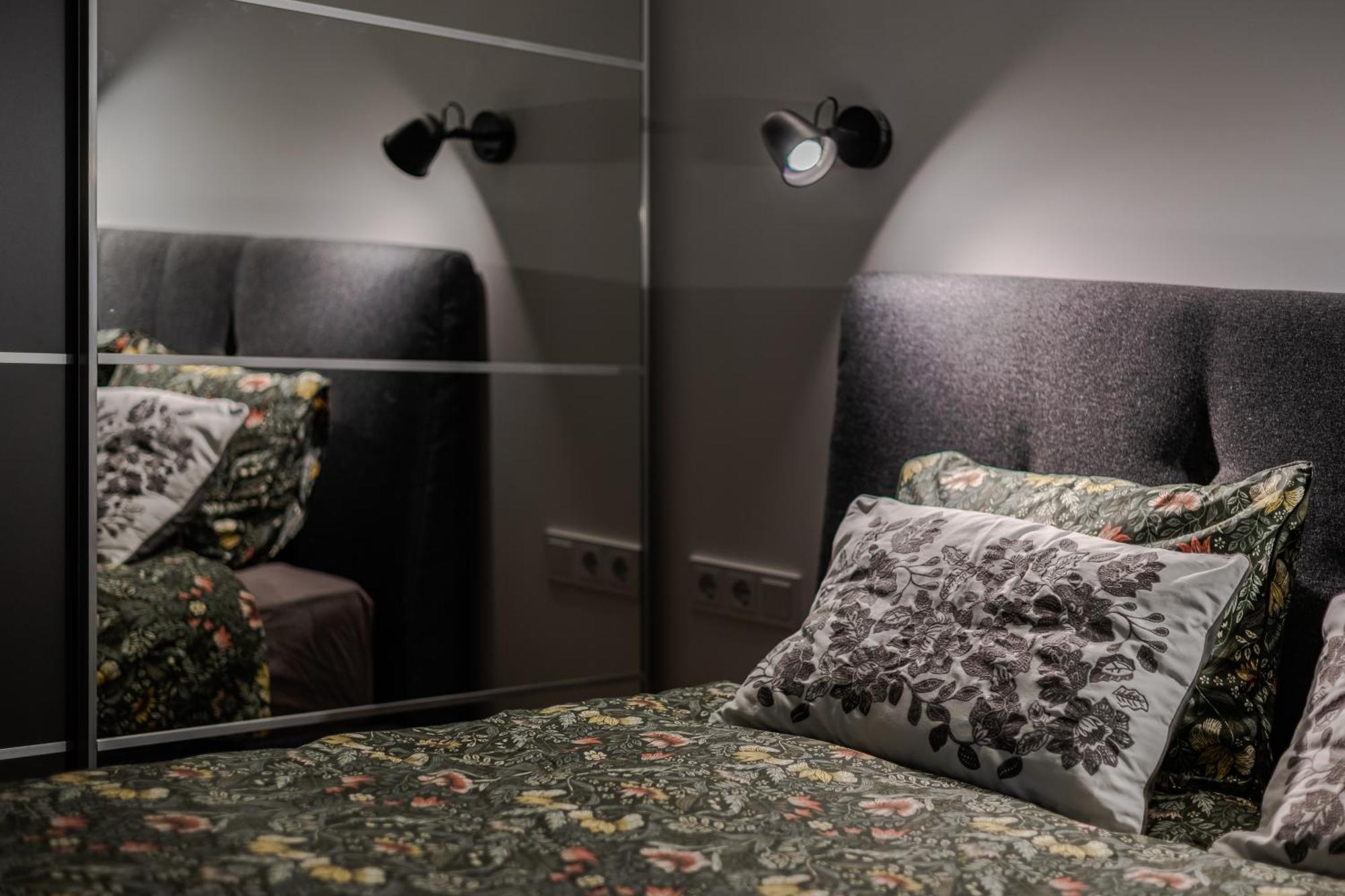 Fantasy House, Cozzy Apartmens, Free Parking, Long Stays Welcome VNO Dış mekan fotoğraf
